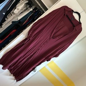 Universal standard long shirt. Burgundy. Size extra small which fits 14/16.